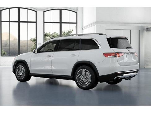 Used 2025 Mercedes-Benz GLS 450 4MATIC image 30