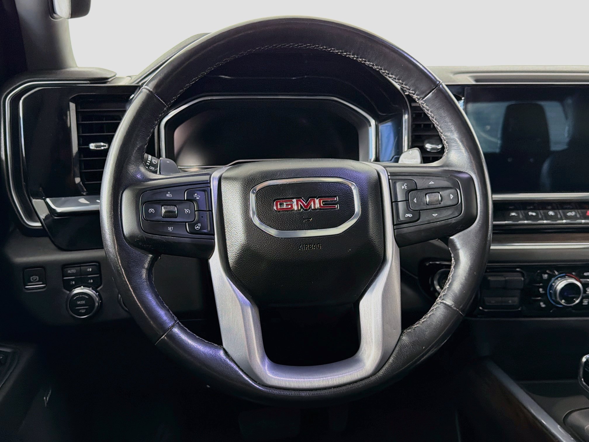 Used 2022 GMC Sierra 1500 SLT w/ SLT Premium Plus Package AWD/4WD image 18