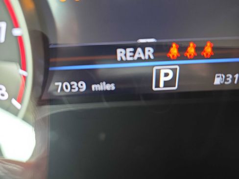 Used 2024 Nissan Sentra SV w/ SV Premium Package FWD image 16