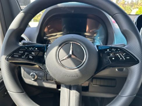 New 2025 Mercedes-Benz Sprinter 2500 image 25
