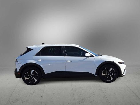 New 2026 Hyundai Ioniq 5 SEL image 9