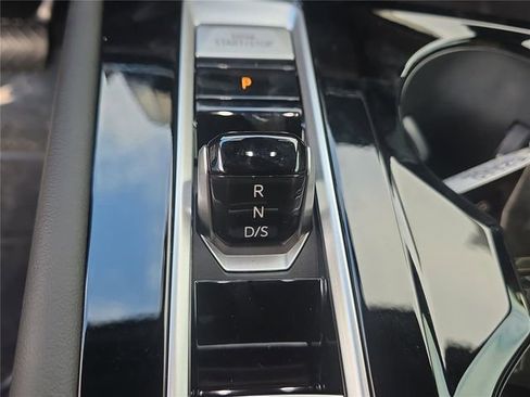 New 2026 Volkswagen Atlas Cross Sport SEL image 22