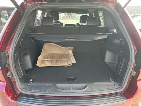 Used 2021 Jeep Grand Cherokee Laredo X image 13