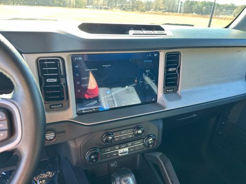 Used 2024 Ford Bronco Outer Banks image 28