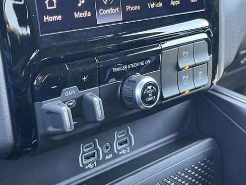 New 2026 RAM 1500 4x4 Crew Cab image 24