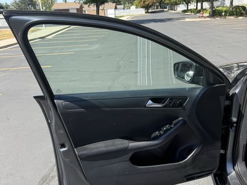 Used 2014 Volkswagen Jetta S FWD image 18