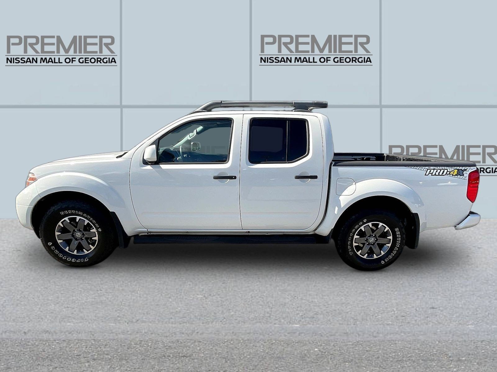 Certified 2020 Nissan Frontier PRO-4X w/ Pro-4x Utility Package AWD/4WD image 4