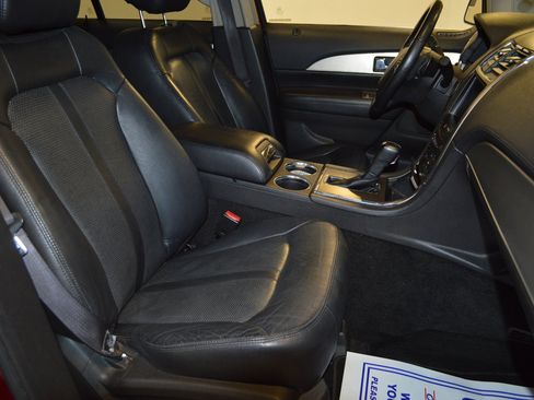 Used 2013 Lincoln MKX AWD image 11