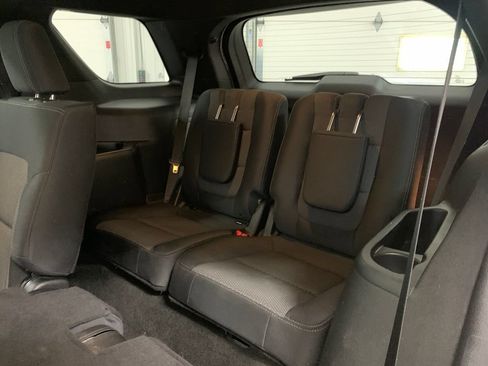 Used 2018 Ford Explorer XLT AWD/4WD image 21