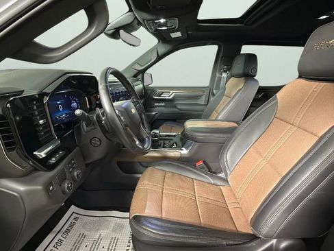 Used 2023 Chevrolet Silverado 1500 High Country w/ High Country Premium Package image 17