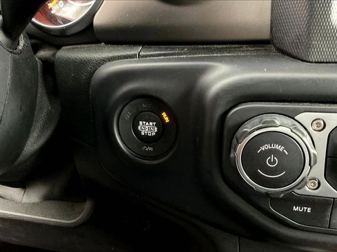 Used 2019 Jeep Wrangler Unlimited Sport S image 16