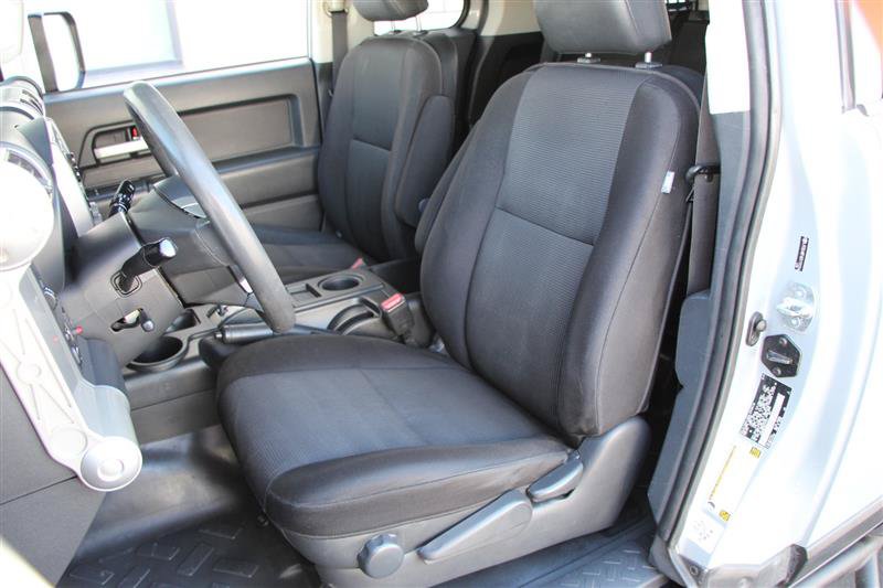 Used 2014 Toyota FJ Cruiser 4WD w/ Convenience Package image 13