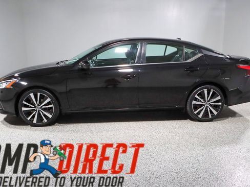 Used 2021 Nissan Altima 2.5 SR FWD image 10