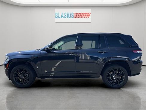 Used 2023 Jeep Grand Cherokee 30th Anniversary AWD/4WD image 6