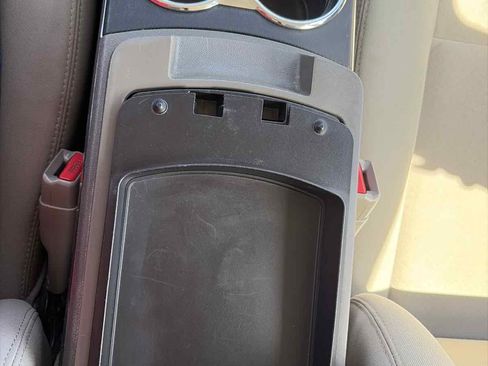 Used 2010 Chrysler 300 Touring RWD image 39