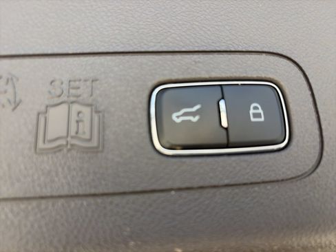 Used 2023 Lincoln Aviator Reserve w/ Equipment Group 201A RWD image 30
