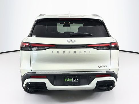 Used 2023 INFINITI QX60 Luxe w/ Performance Audio Package FWD image 7