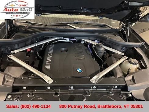 Used 2024 BMW X7 xDrive40i w/ Climate Comfort Package image 23