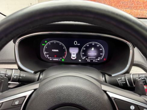 Used 2023 Acura MDX SH-AWD w/ Advance Package image 17