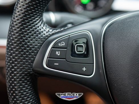 Used 2017 Mercedes-Benz E 300 image 24