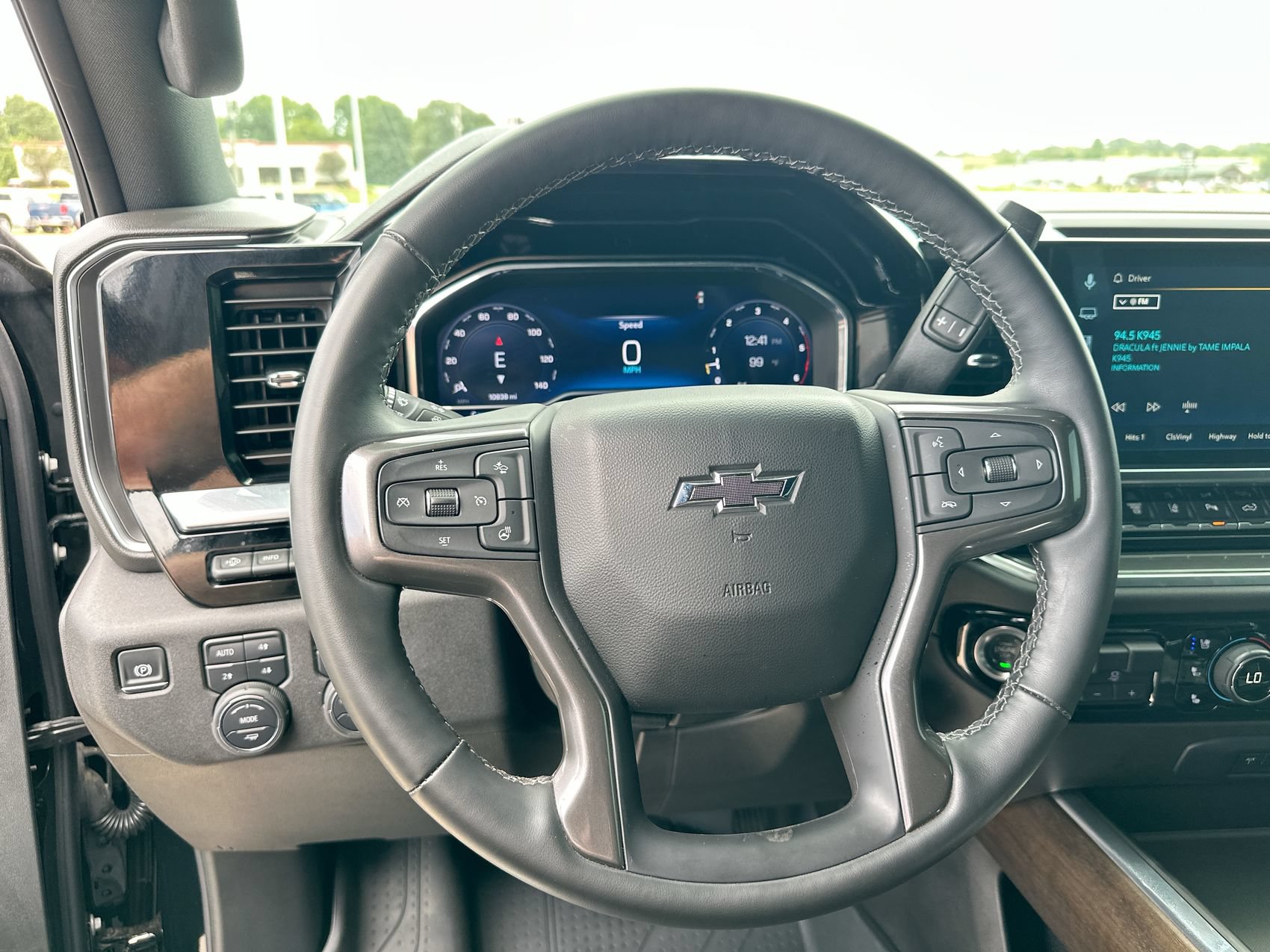 Used 2025 Chevrolet Silverado 2500 High Country w/ Midnight Edition AWD/4WD image 14