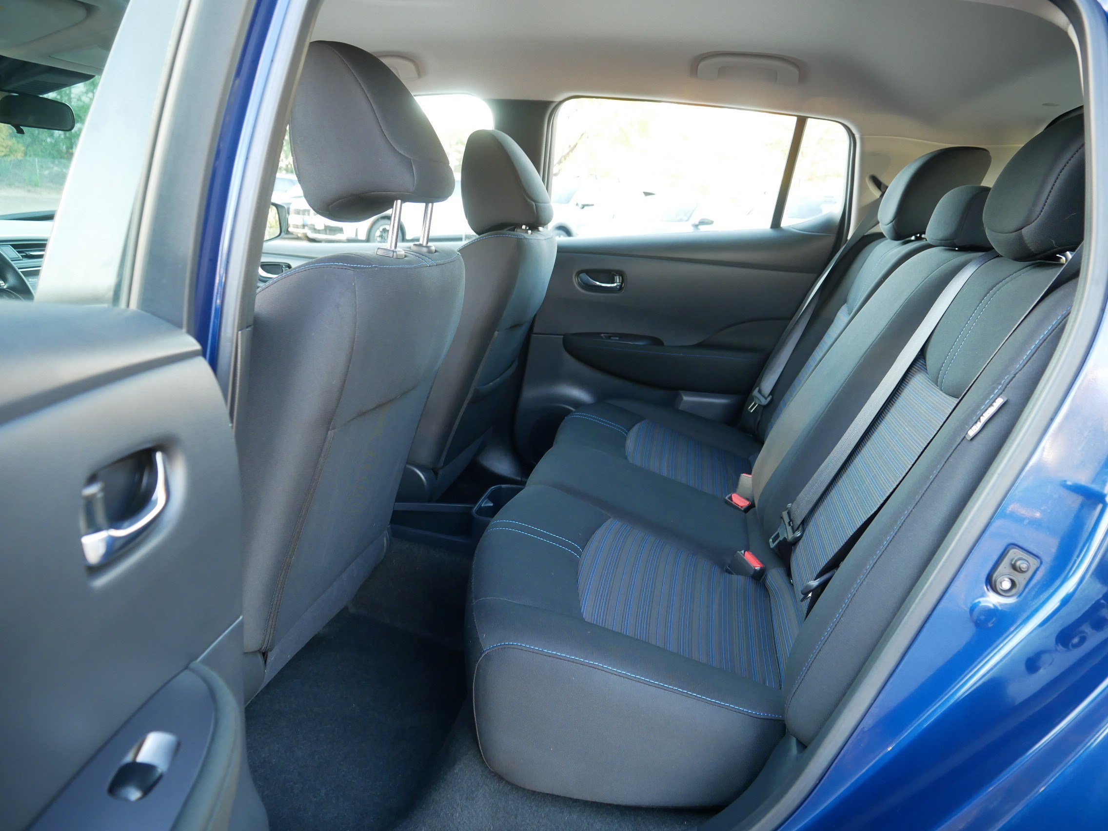 Certified 2025 Nissan Leaf S FWD image 35