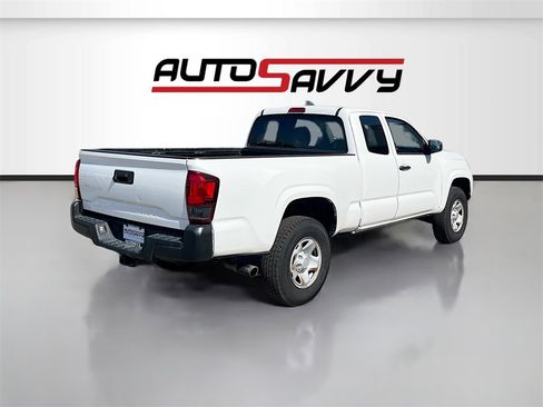 Used 2022 Toyota Tacoma SR image 7
