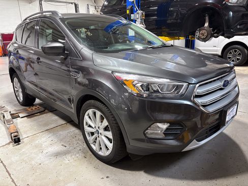 Used 2019 Ford Escape SEL FWD image 3