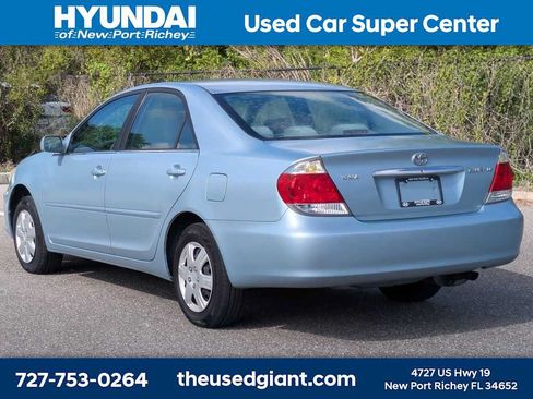 Used 2006 Toyota Camry LE FWD image 3