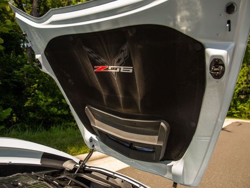 Used 2018 Chevrolet Corvette Z06 w/ Carbon 65 Edition RWD image 71