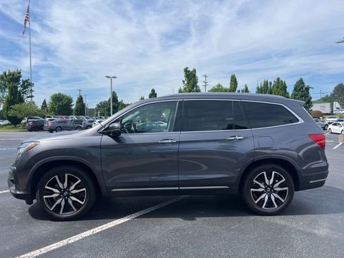 Used 2019 Honda Pilot Touring image 11