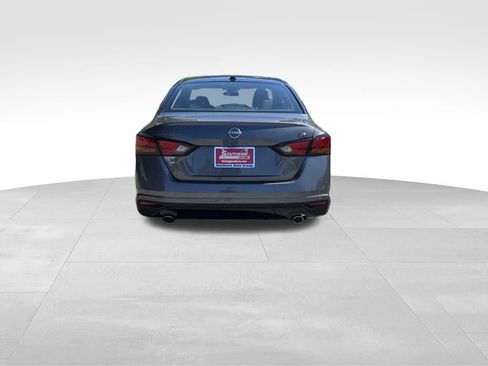 New 2026 Nissan Altima 2.5 SR FWD image 3