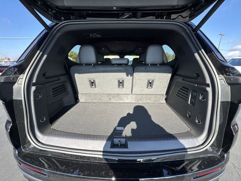 New 2026 Buick Enclave Avenir w/ Super Cruise Package image 25