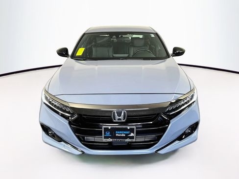 Used 2022 Honda Accord Sport image 2