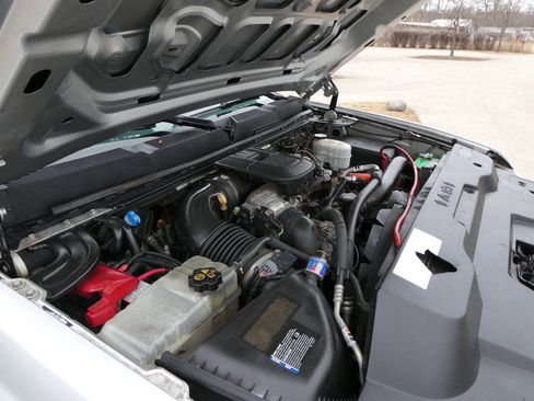 Used 2011 Chevrolet Silverado 2500 LT w/ Interior Plus Package AWD/4WD image 32