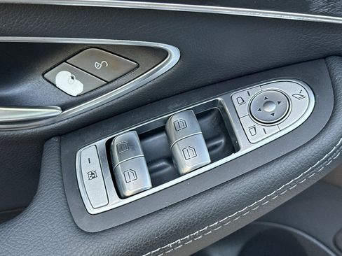 Used 2017 Mercedes-Benz C 300 Sedan image 14