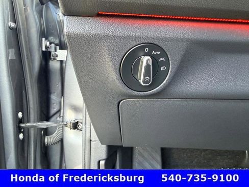 Used 2024 Volkswagen Jetta SEL image 35