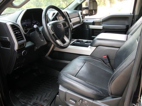 Used 2019 Ford F250 Lariat w/ Lariat Ultimate Package AWD/4WD image 21