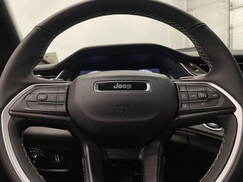 New 2025 Jeep Grand Cherokee L Limited w/ Trailer Tow Package image 17