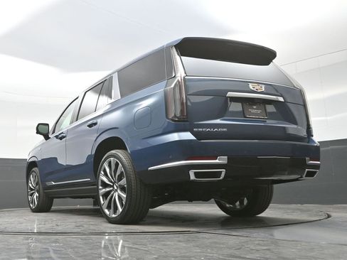 New 2026 Cadillac Escalade Luxury w/ Touring Package AWD/4WD image 35