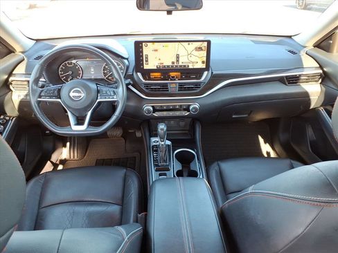 Used 2023 Nissan Altima 2.5 SR w/ SR Premium Package image 28