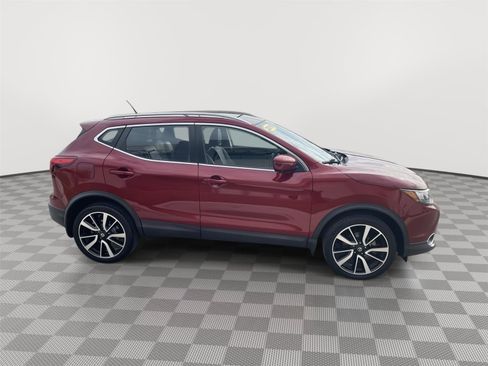 Used 2019 Nissan Rogue Sport SL image 8