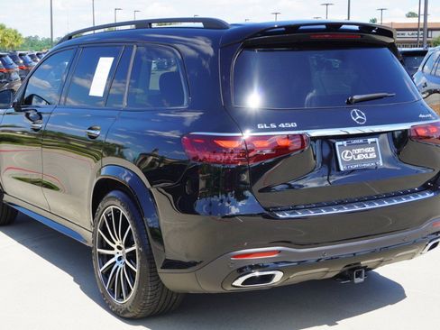 Used 2024 Mercedes-Benz GLS 450 4MATIC image 8