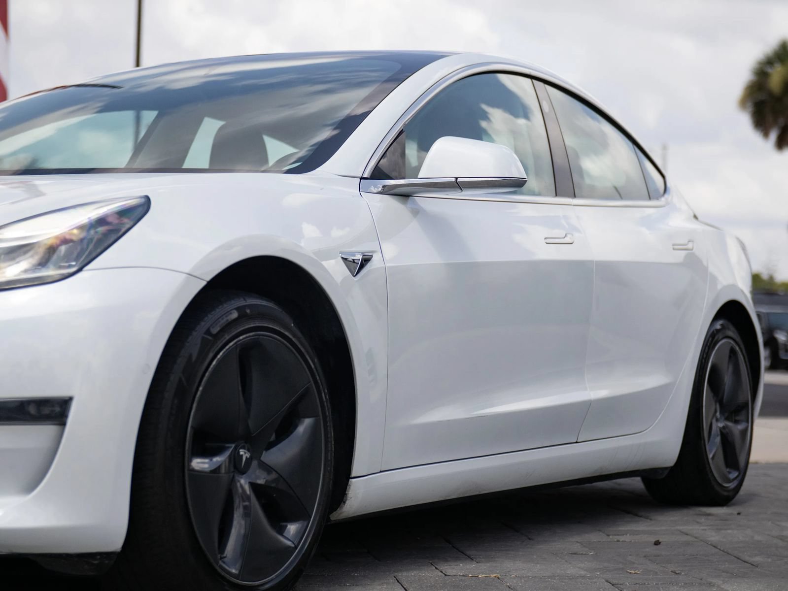 Used 2020 Tesla Model 3 Long Range AWD/4WD image 7