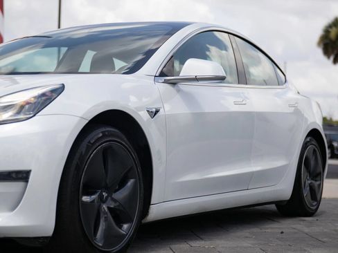 Used 2020 Tesla Model 3 Long Range AWD/4WD image 7