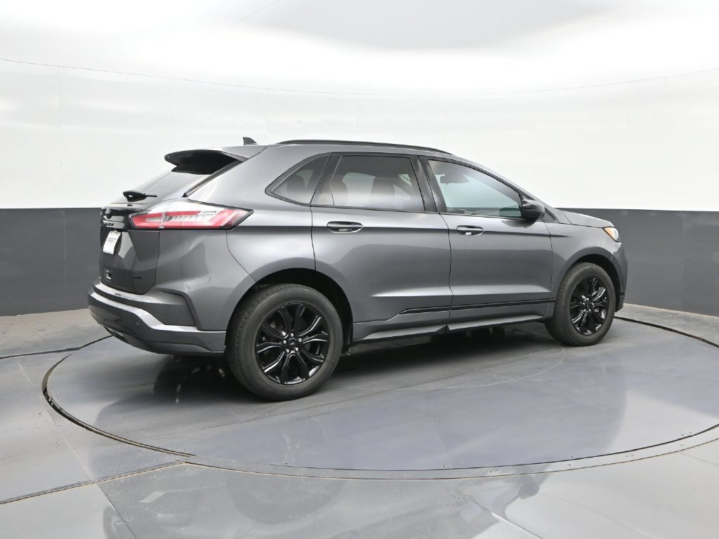 Used 2024 Ford Edge SE w/ Black Appearance Package AWD/4WD image 12