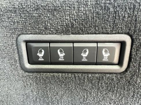 Certified 2024 Jeep Grand Wagoneer Series III w/ Rear Seat Video Group 1 AWD/4WD image 13