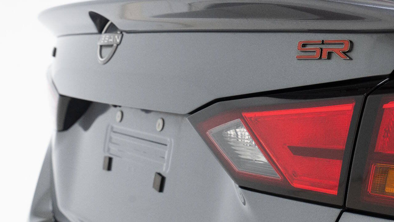 Used 2024 Nissan Altima 2.5 SR w/ SR Premium Package FWD image 15