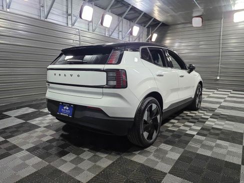 Used 2025 Volvo EX30 Plus image 5