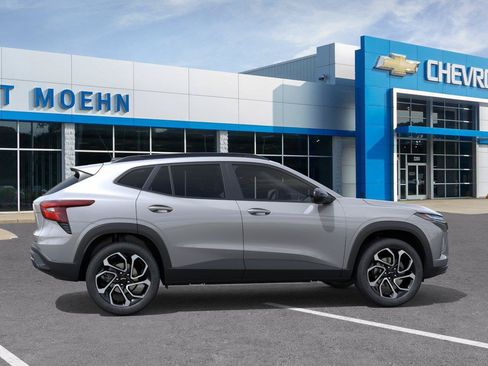 New 2026 Chevrolet Trax RS w/ Sunroof Package FWD image 5